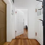 Parkside & Museum Deluxe By Bookinghost Apartment