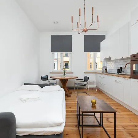 Parkside & Museum Deluxe By Bookinghost *