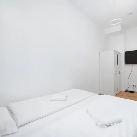 Parkside & Museum Deluxe By Bookinghost * シュチェチン