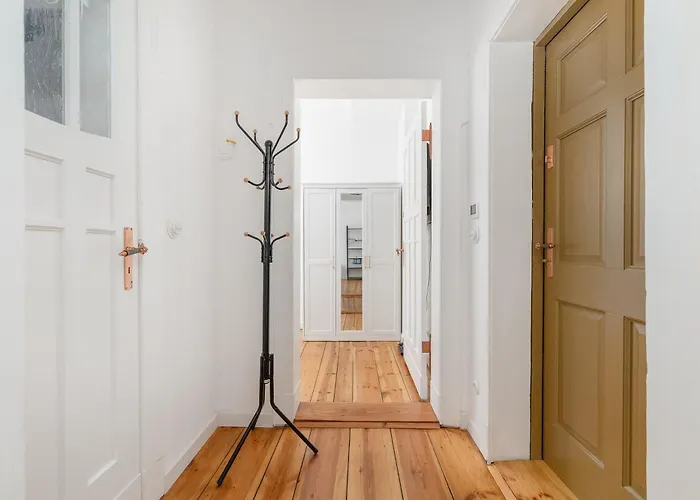 Parkside & Museum Deluxe By Bookinghost