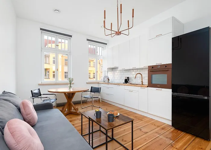 Parkside & Museum Deluxe By Bookinghost